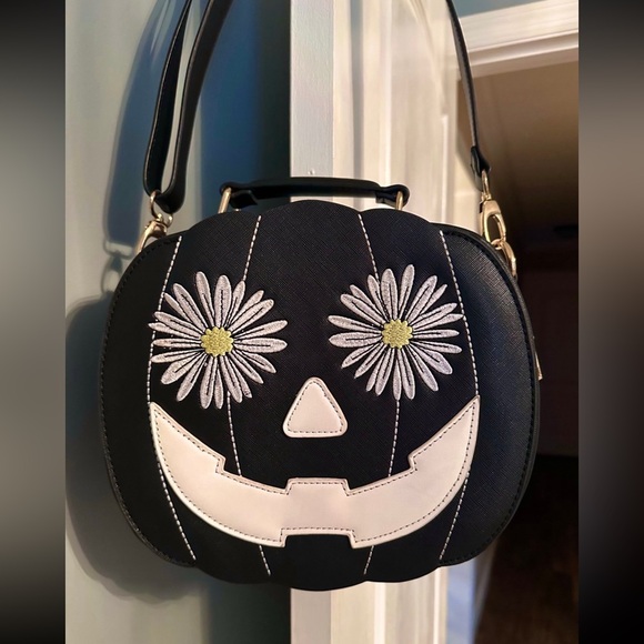 BACKSTITCH BRUJA Halloween Backstitch Bruja SPRING bag witchy goth SOLD OUT - Picture 7 of 9